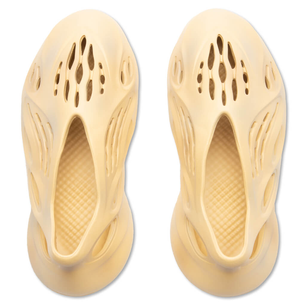 Yeezy Foam RNR - Desert Sand