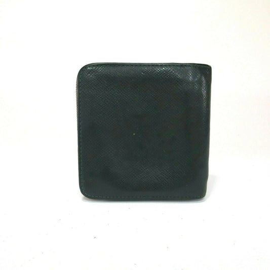 Louis Vuitton Taiga Bifold Zip